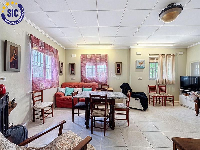 Foto 78b79d07-8a73-4094-97ad-b09780a330fa. Chalet avec parking dans Lugar Nuevo de Fenollet