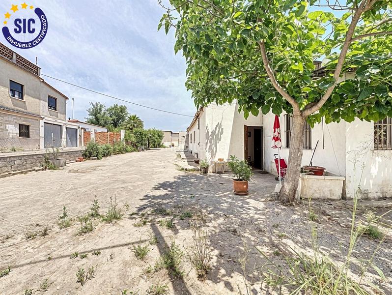 Foto b1ce446b-4d55-4728-95bb-07687ed93a8f. Chalet avec parking dans Lugar Nuevo de Fenollet