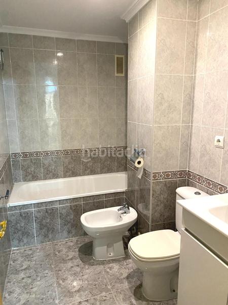 Foto a78f5630-614d-4692-87fd-576731b37701. Rent flat with parking in Zona Avenida al Vedat Torrent