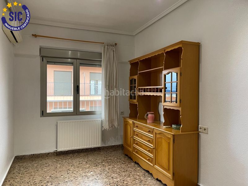 Foto aa763b93-13fe-4f16-887d-118039c6cd10. Pis amb calefacció aparcament a Utiel