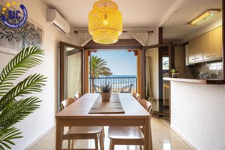 Etagenwohnung in Plaza peixets 2. Venta de apartamento exclusivo en primera línea de playa en port