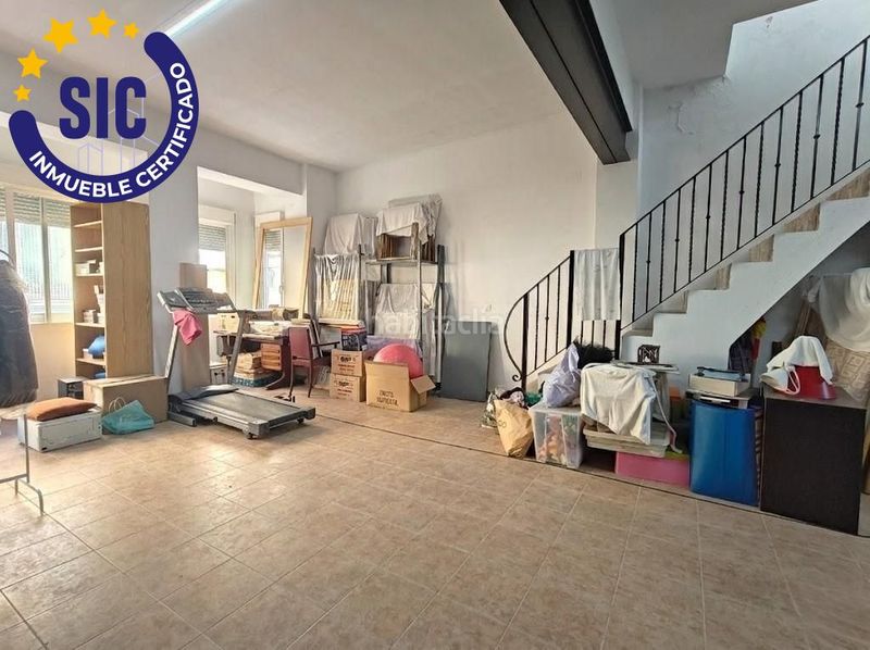 Foto cc248b46-476e-4c48-b474-f7a268cb5ea3. Casa adossada amb calefacció aparcament a Carcaixent