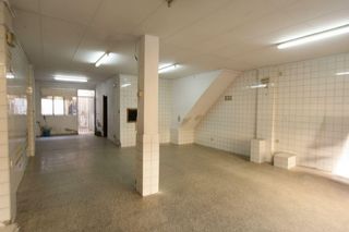 Rent Business premise in Calle jose vidal canet 44. Oportunidad estratégica en el corazón de carcaixent!