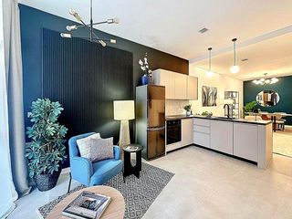 Planta baixa  Calle de cartagena. Promoción de 5 viviendas reformadas tipo loft en nou moles
