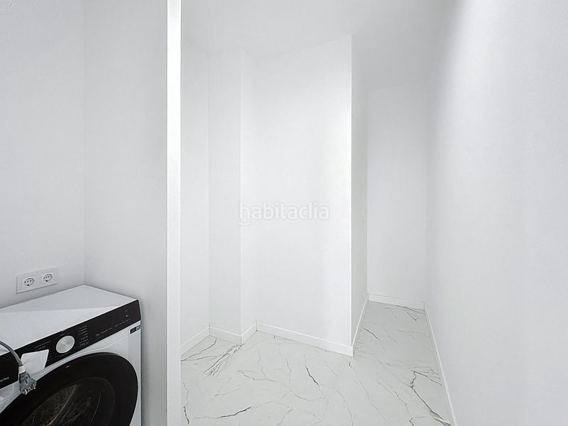 Planta baja promoción de 5 viviendas reformadas tipo loft en nou moles en Valencia - Imagen 10