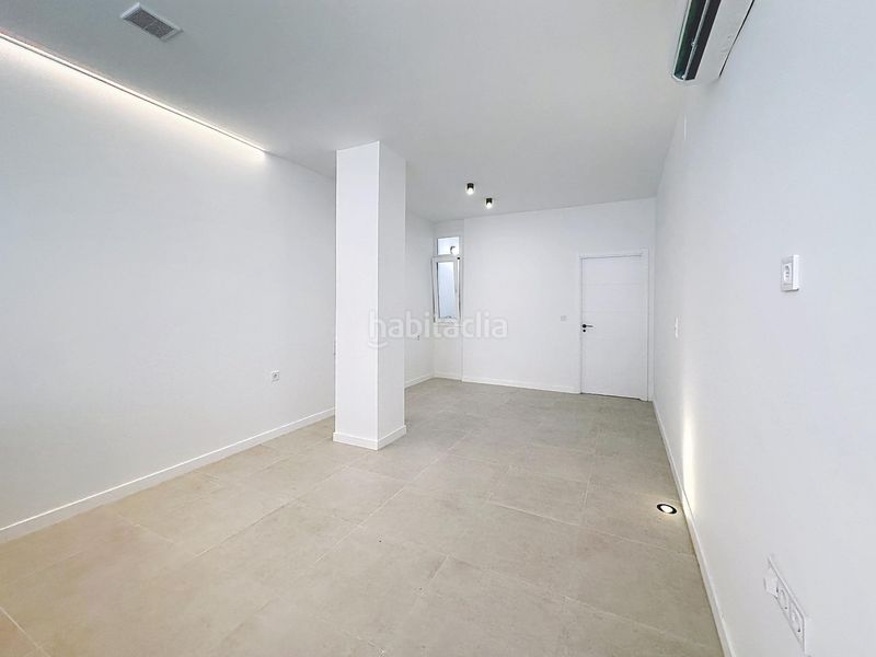 Planta baja promoción de 5 viviendas reformadas tipo loft en nou moles en Valencia - Imagen 12