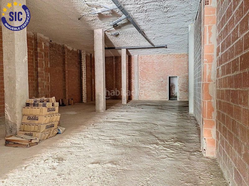 Foto 02c9c0d0-cd87-4fc6-862a-29765a86b47a. Alquiler local comercial en avenida blasco ibañez 72 oportunidad única! alquiler planta baja con infinitas posibilidades en Massanassa