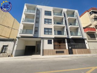 Flat in Calle ramon ferrando 6. Estrena hogar en el corazón de paterna! diseño, luz y confort en