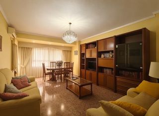 Pis  Rugat. Inversión premium en rugat 132 m2 con 4 hab. y 2 baños.