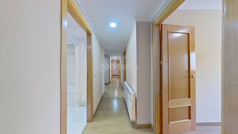 Foto 047f38b1-bcd6-4e85-b845-0b68e245704f. Pis amb aparcament a Centro Xirivella