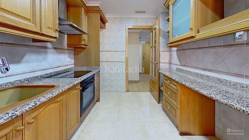 Foto 2507bad9-7f65-497c-a2a8-8e80e4e232ec. Pis amb aparcament a Centro Xirivella