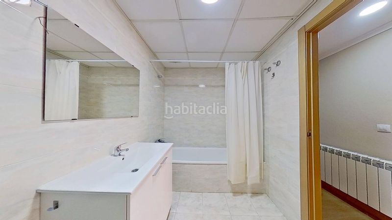 Foto 49a6b2f1-79a2-4913-a257-c268b2eed862. Pis amb aparcament a Centro Xirivella