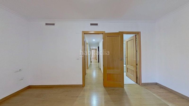 Foto aae7e2b1-070e-48c2-b10b-01a163dc62a9. Pis amb aparcament a Centro Xirivella