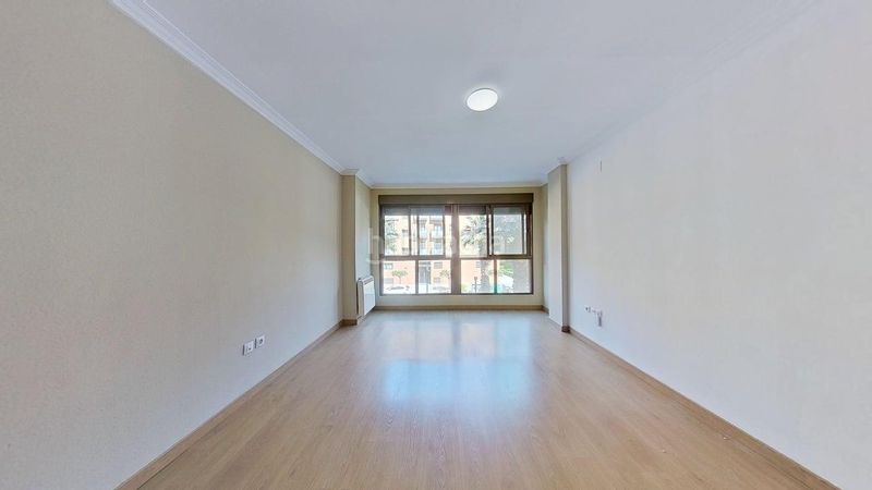 Foto ab036862-50a8-4150-8f45-e94c260a7c63. Pis amb aparcament a Centro Xirivella