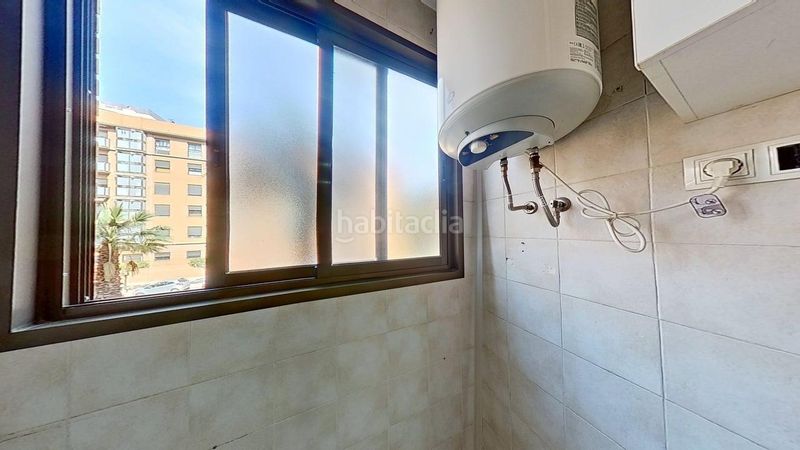 Foto f2758723-af54-40c5-8bc2-e997718638c4. Pis amb aparcament a Centro Xirivella