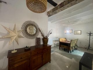 Affitto Casa  Calle san nicolas. Casa en alquiler temporal para empresas calle san nicolas requen