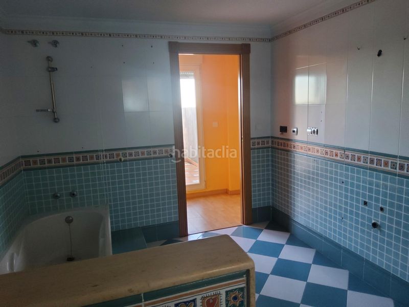 Foto dec1003d-66f3-44d7-96f3-ccc2b4dccd32. Àtic amb calefacció aparcament a Carlet