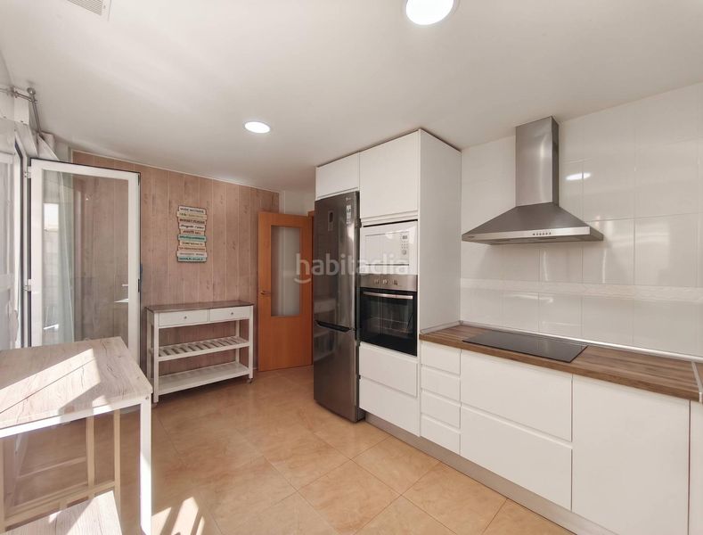 Foto 4da383d8-ae31-49bd-a0ee-38523d3192b7. Casa adossada amb aparcament a Onda