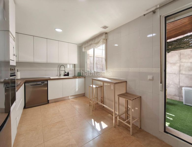 Foto 8224d3ed-b515-4710-ac48-4306ac5d4f91. Casa adossada amb aparcament a Onda