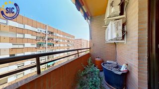 Appartamento  Calle isla cabrera. Amplio y luminoso piso con plaza de garaje en una de las mejores