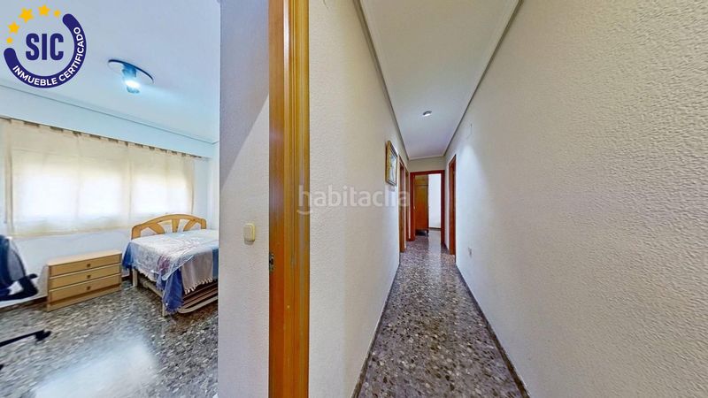 Foto ba116788-043a-4590-a147-2393ee45b7e4. Pis amb calefacció aparcament a Malilla Valencia