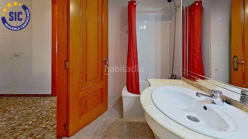 Foto c5d100fb-e2c1-4807-bd24-cb68eec3f049. Pis amb calefacció aparcament a Malilla Valencia