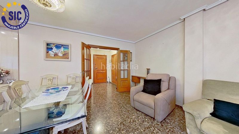 Foto c667ff47-487d-4e02-9300-d4bdec55a2c5. Pis amb calefacció aparcament a Malilla Valencia