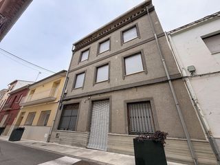 Maison  Calle ramon y cajal. El despertar de un legado tu refugio en la font den carrós
