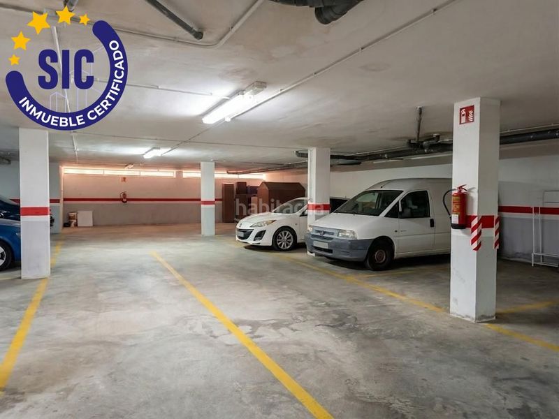 Foto fb768dd1-6aa1-4428-8579-3f22e6e56a59. Aparcament cotxe a Pobla Llarga (la)