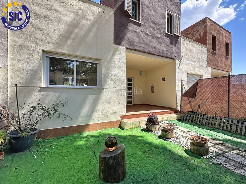 Foto 74d588e3-53df-4877-950c-a02cb7d04cce. Casa adossada amb aparcament piscina a Serra