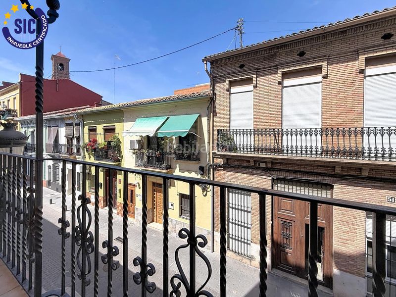 Foto d825bb60-ea01-4724-b455-f00bea3db78a. Xalet amb calefacció aparcament a El Cabanyal-El Canyamelar Valencia