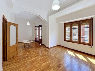 Location Appartement  Calle calixto iii. Alquiler de estupendo piso en la petxina