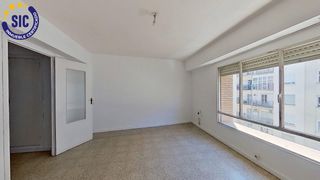 Appartamento  Calle arzobispo fabian y fuero. Amplia vivienda de 134 m2 junto al jardín del turia con garaje i