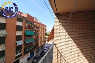 Pis  Calle sant onofre. Amplio y luminoso piso de 4 habitaciones con ascensor en pleno c