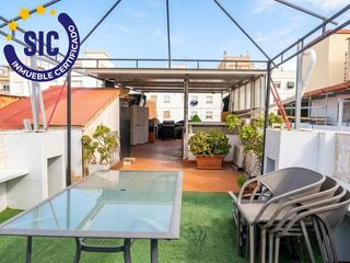 Maison  Calle ardiaca pere esplugues. Casa reformada en alzira garaje  terraza cubierta de ensueño en