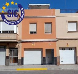Maison  Calle ardiaca pere esplugues. Casa reformada en alzira garaje  terraza cubierta de ensueño en