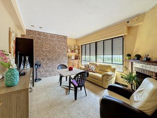 Chalet  Urbanizacion san patricio. Chalet independiente con jardín, piscina y vistas despejadas en