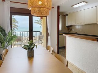 Affitto Appartamento in Plaza peixets 2. Vive un verano inolvidable en port saplaya!