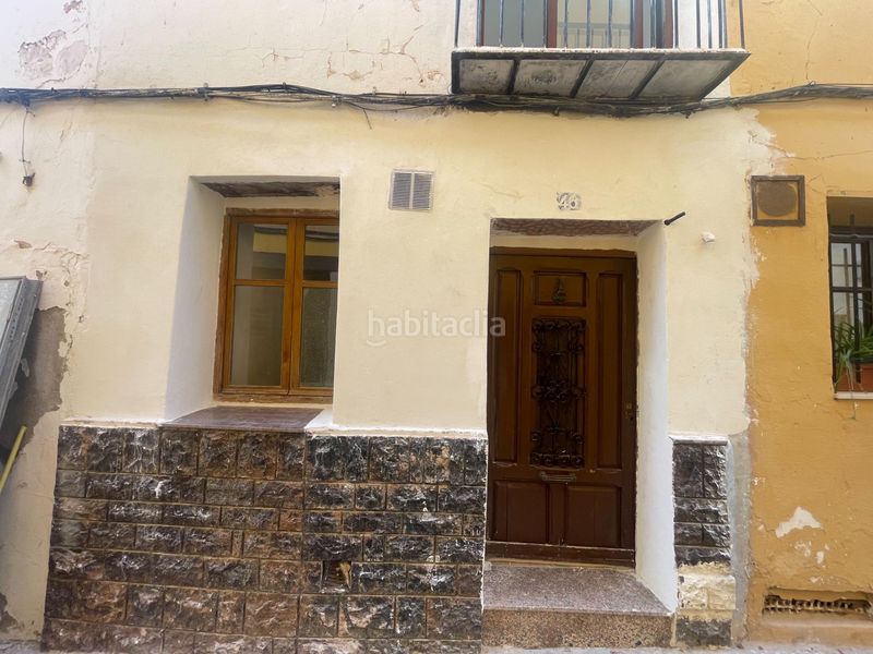 Foto a82295f4-34fa-43e4-bf80-018e9b2745fa. Casa a Requena