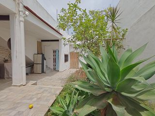 Maison  Calle sant vicent marti pn. Tu hogar ideal casa reformada con solárium y vistas al mar y mon