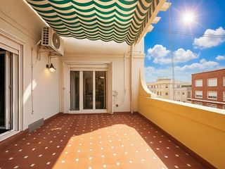 Àtic a Avenida OEST