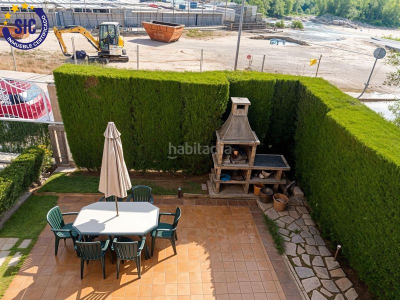 Foto 90d5ac0b-8ee4-4bb0-9178-666bd61ecc0d. Chalet espectacular chalet con piscina en exclusiva urbanización nova golf en Oliva
