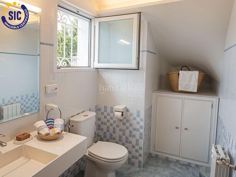 Foto bff193d5-1120-444f-8d2c-48596f1e48af. Chalet espectacular chalet con piscina en exclusiva urbanización nova golf en Oliva