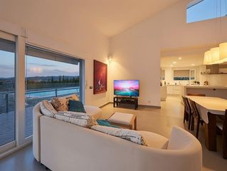 Xalet  Lugar retoria novetle pol-23. Espectacular chalet independiente con piscina, 6.800 m2 de parce