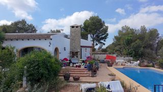 Chalet  Avenida comtat del. En venta estupendo chalet en urbanizacion la sella