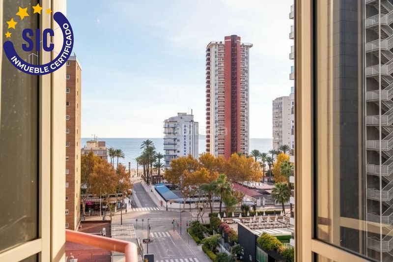 Foto 8426d980-2e36-48a5-8e4e-f97edafbb88a. Pis amb calefacció aparcament piscina a Playa Levante Benidorm