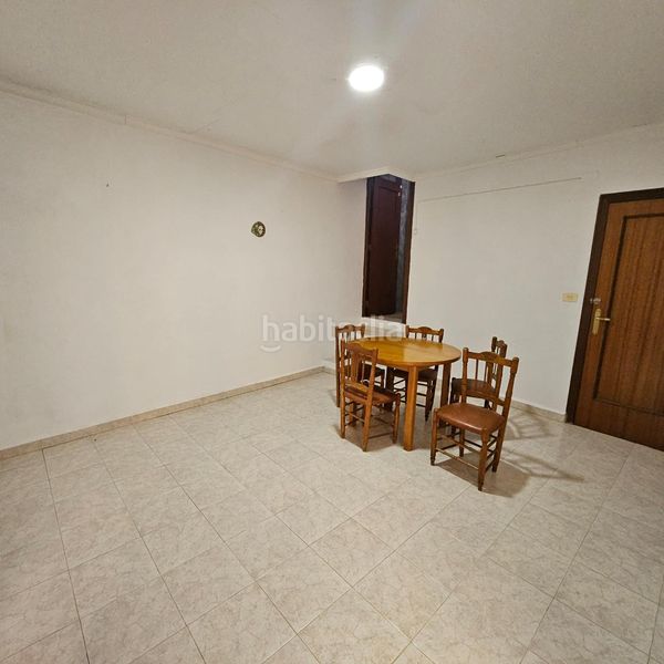Foto 1a181c3e-714c-4395-819c-db9a37c39e09. House with parking in Llutxent