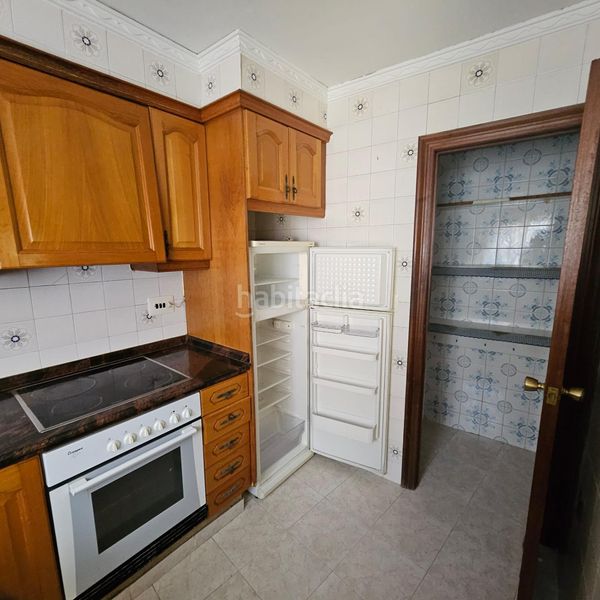 Foto cca22958-9481-425a-8a42-b77002c17c19. House with parking in Llutxent
