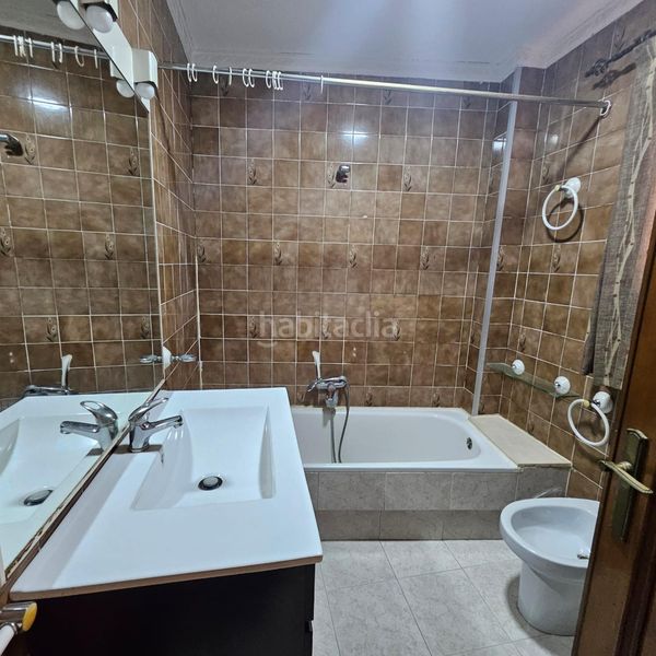 Foto ddeb2772-825a-4e70-a7df-c5ff5b492863. House with parking in Llutxent