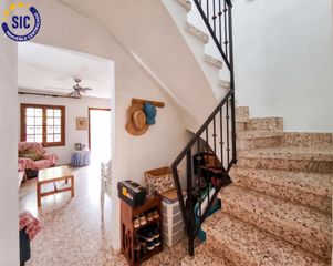 Casa a schiera  Calle vicent fuentes i ramon. Adosado esquinero a solo 500 metros de la playa heliópolis  euro